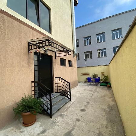 Lovely And Cozy Apartment! Kʼutʼaisi Exterior foto