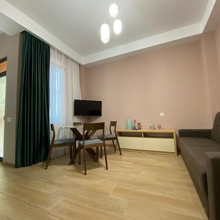 Lovely And Cozy Apartment! Kʼutʼaisi Exterior foto