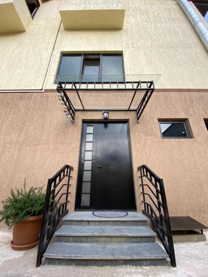 Lovely And Cozy Apartment! Kʼutʼaisi Exterior foto